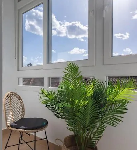 Apartamento Piso Renovado Cerca Del Ayuntamiento Y Del Metro *