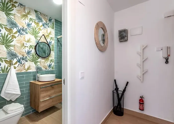 Piso Renovado Cerca Del Ayuntamiento Y Del Metro Apartment *