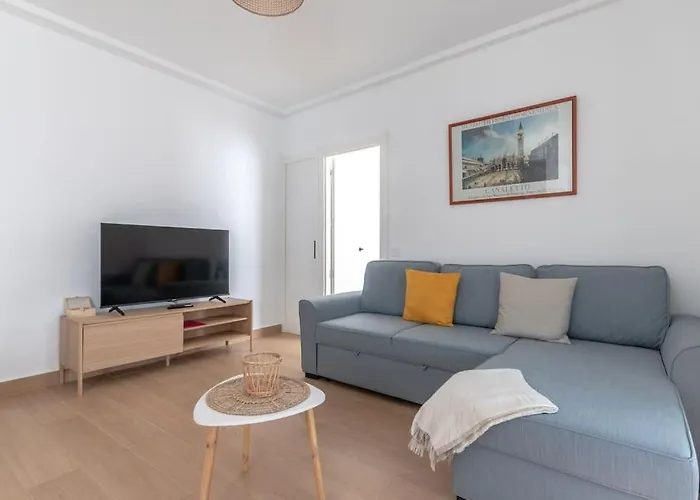 Apartamento Piso Renovado Cerca Del Ayuntamiento Y Del Metro *