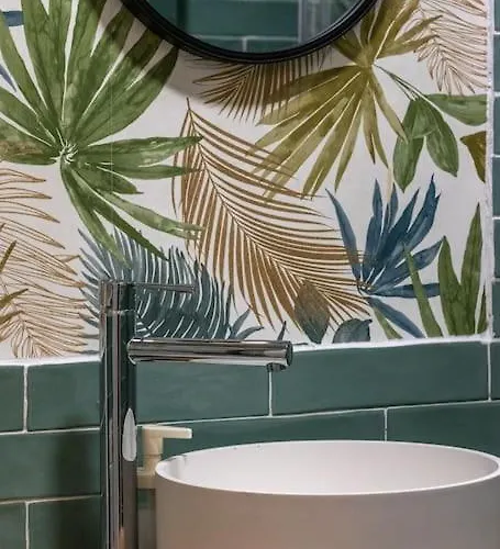 Apartamento Piso Renovado Cerca Del Ayuntamiento Y Del Metro *