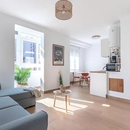 Piso Renovado Cerca Del Ayuntamiento Y Del Metro