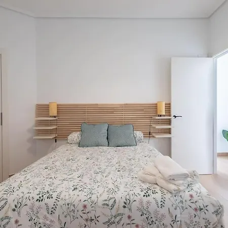 Apartamento Piso Renovado Cerca Del Ayuntamiento Y Del Metro *