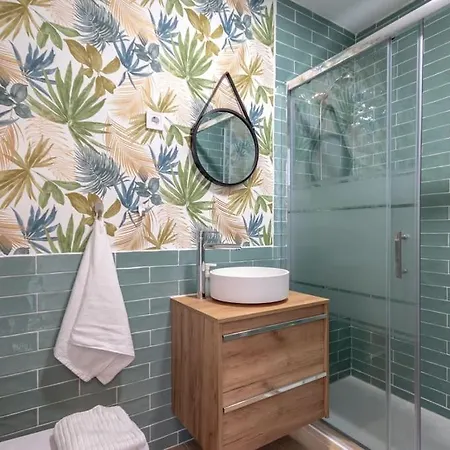 Piso Renovado Cerca Del Ayuntamiento Y Del Metro *